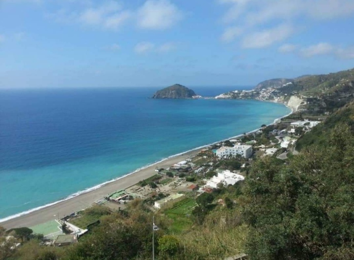 APPARTAMENTO INDIPENDENTE A 1 KM DALLA SPIAGGIA DEI MARONTI 