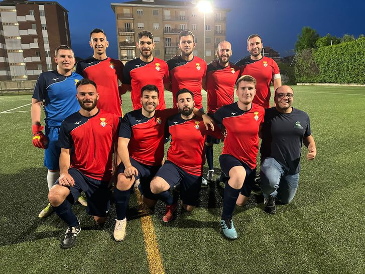 Campionati e tornei amatoriali di calcio a 8 durante tutta la stagione.