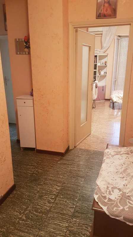 Signora affitta appartamento 2 Signora affitta appartamento Casa 2