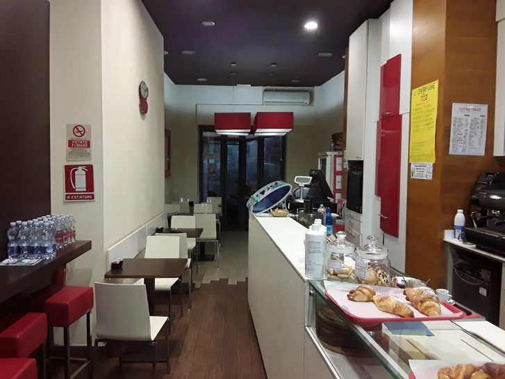 Vendesi attività bar Vendesi attività bar