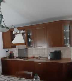Cucina usata completa di piano cottura cm 70, forno elettrico ventilato, lavello in fragranite, lav