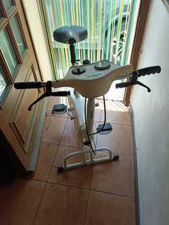 Cyclette in buone condizioni
<br>Ritiro in loco a carico dell'acquirente
<br>Per contati: fe.ri