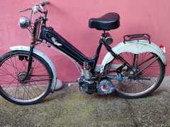 Privato/alto mantovano<br>Per appassionati<br>due mosquito Atala e Garelli<br><br>Ciclomotore a