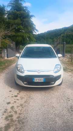 Fiat punto evo benzina gpl Cilindrata 1400cc <br>Km 205000<br>Serbatoio gpl nuovo 2026<br>Distru