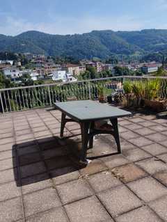 Privato vende a Gandino (BG) quadrilocale con ampio terrazzo box e cantina 
